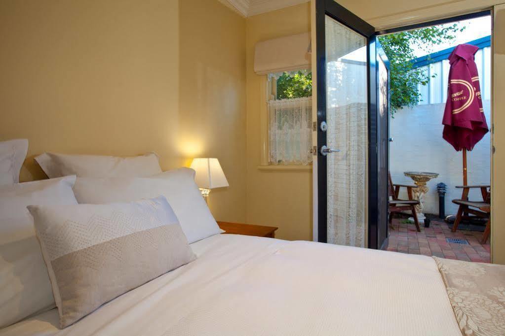 Port Boutique Accommodation 포트페어리 외부 사진
