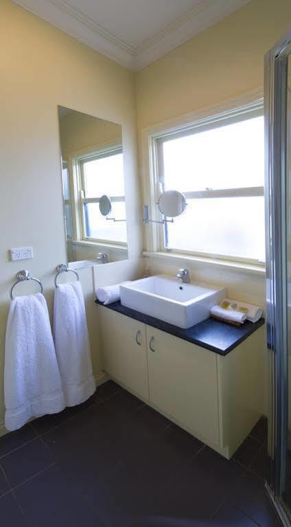 Port Boutique Accommodation 포트페어리 외부 사진